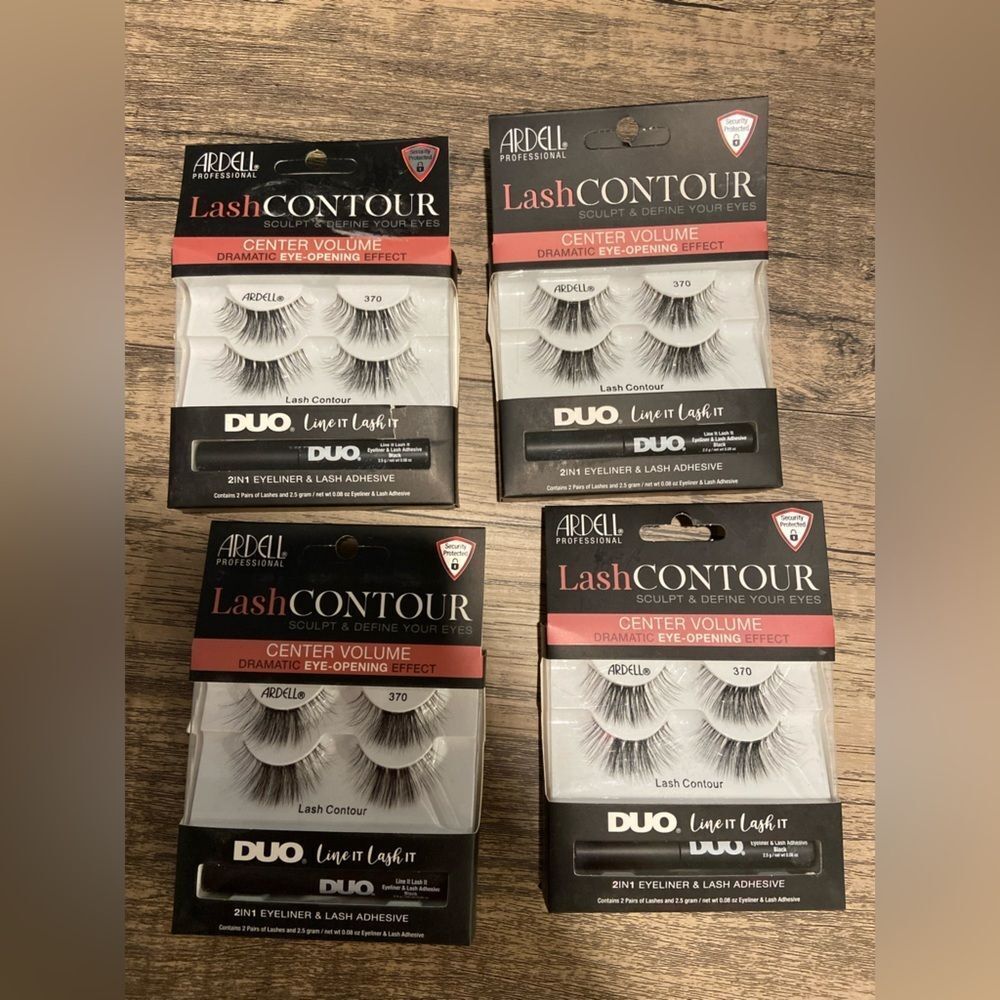 4 packs of Lash Conture lashes - Center Volume style